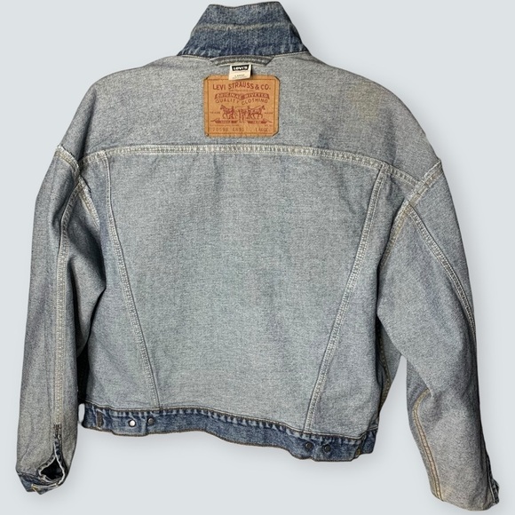 Levis Men’s Jean Jacket Size Large Cropped Denim 100% Cotton - Picture 8 of 16